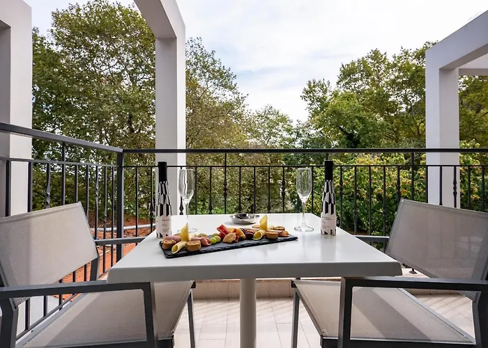 Bebis Kókkinon Nerón