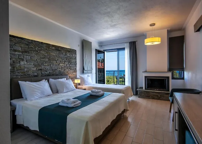 Bebis 3* Kókkinon Nerón